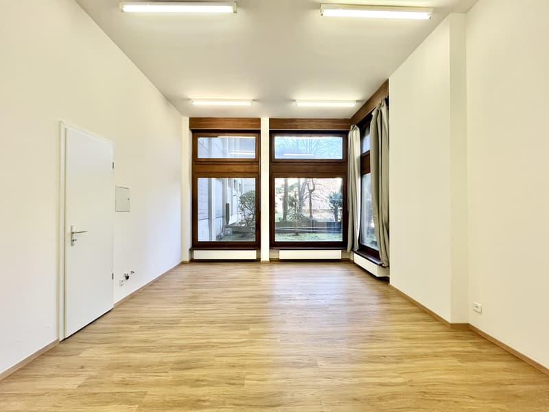 Bureau de 65 m² avec grandes fenêtres à Lugano Loreto à louer (4)