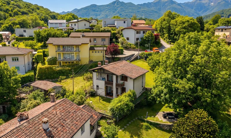 Beautiful Ticinese House 3.5 with Building Plot in Lugaggia (12)
