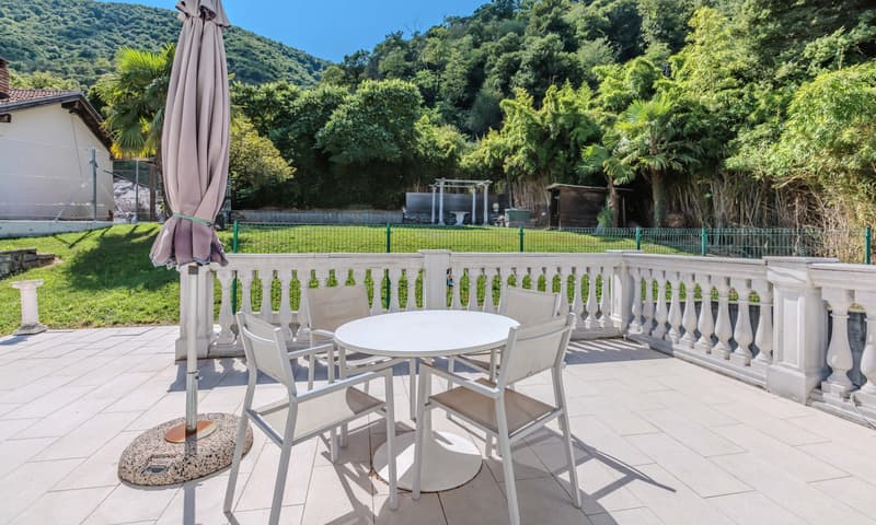 Modern Villa with 6.5 Rooms and Large Garden in Gravesano (4)