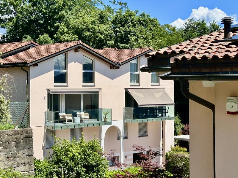 Große Villa in Reihe mit 6 Zimmern und Seeblick in Neggio (9)
