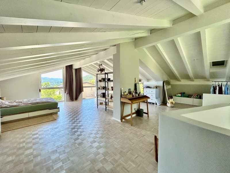 Große Villa in Reihe mit 6 Zimmern und Seeblick in Neggio (8)