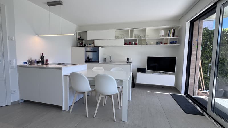 MODERNO 2.5 LOCALI CON GIARDINO PRIVATO A LUGANO CADRO (4)