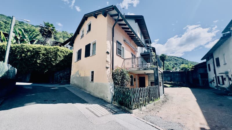 HAUSMITTELEINHEIT VON 4.5 ZIMMERN ZUM RENOVIEREN IN SESSA - TRESA (9)