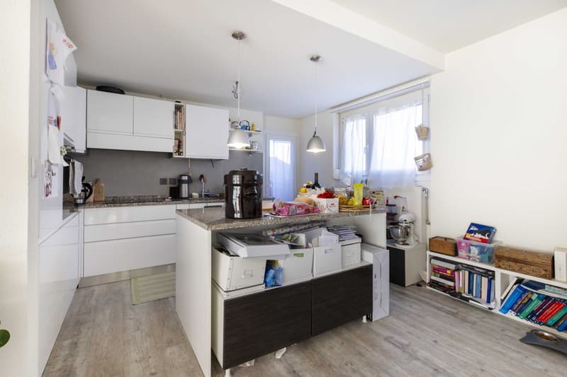 VERMIETUNG 4.5 ZIMMER RENOVIERTE WOHNUNG IN BREGANZONA (3)