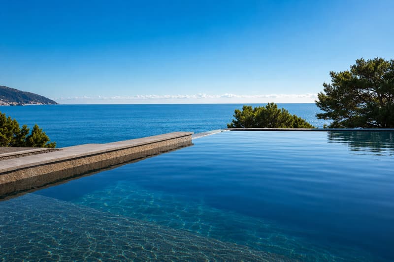LUXUS-VILLA MIT MEERBLICK UND INFINITY-POOL IN LIGURIEN (9)