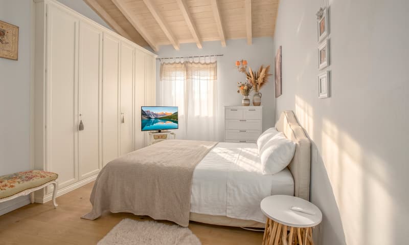 Prächtiges Haus mit 5.5 Zimmern und Garten in Genestrerio (7)