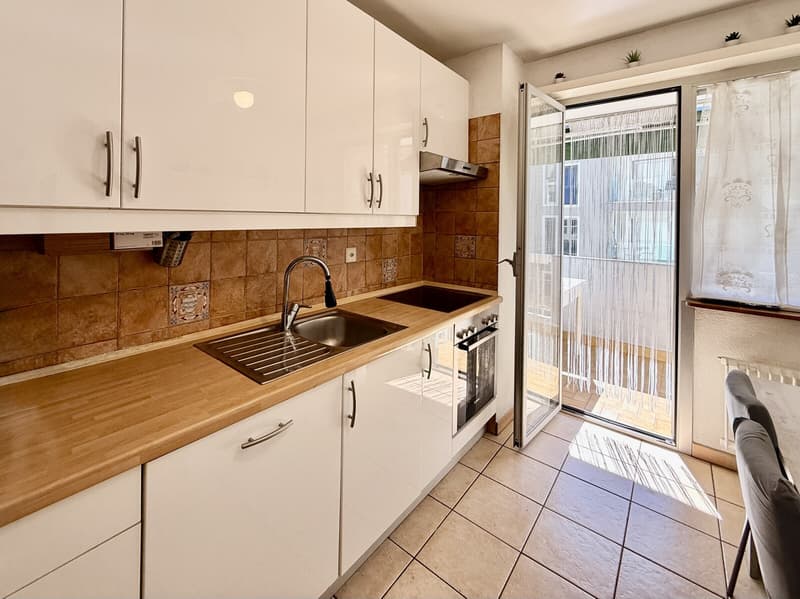 SPACIOUS 3.5 ROOM APARTMENT WITH TWO TERRACES IN MORBIO INFERIORE (2)