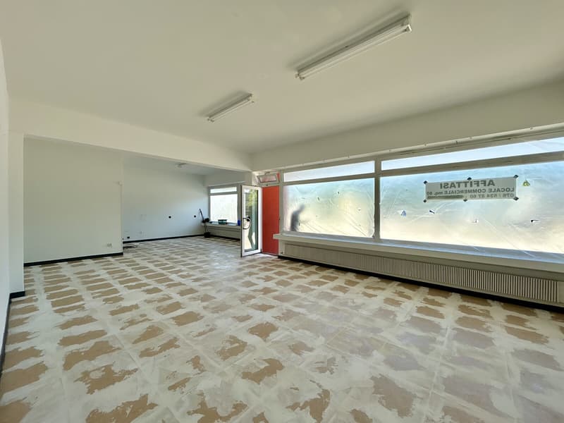 Mietshop in optimaler Lage mit Parkplätzen in Agno (4)