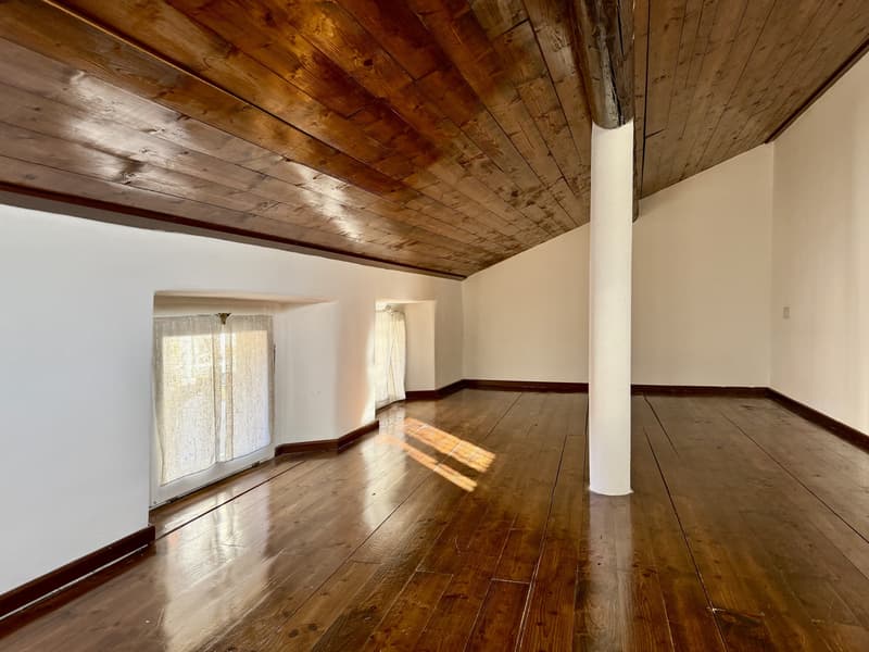 SUBENTRO AFFITTO - SCHÖNES TRIPLEX 5.5 MIT MANSARDE IN STABIO (8)