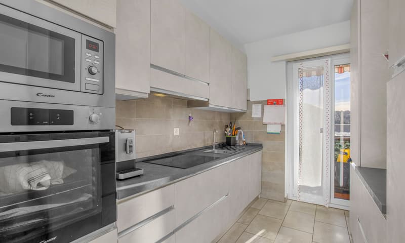 Appartement de 4,5 pièces rénové avec vue dégagée à Caslano (2)