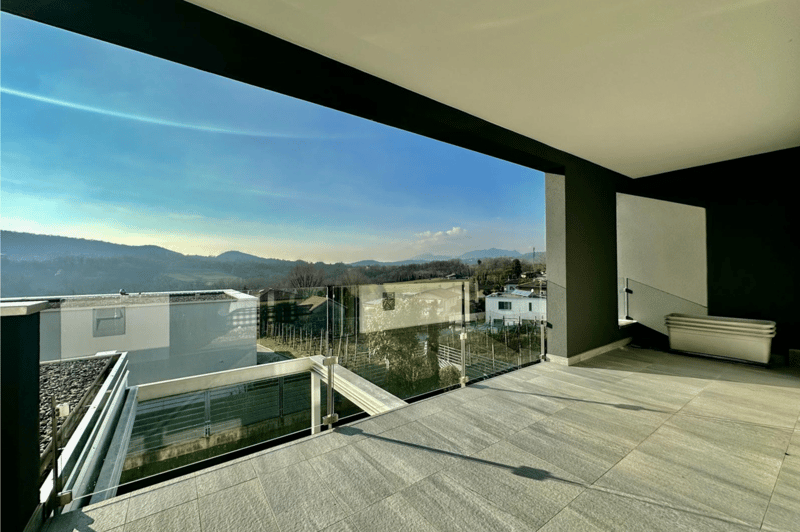 Villa exclusive et moderne 5.5 pièces avec grand jardin à Coldrerio (6)