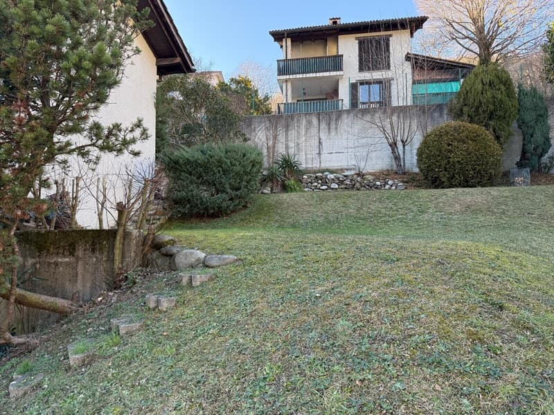 Maison accueillante avec 2 terrasses et jardin à Arogno (7)