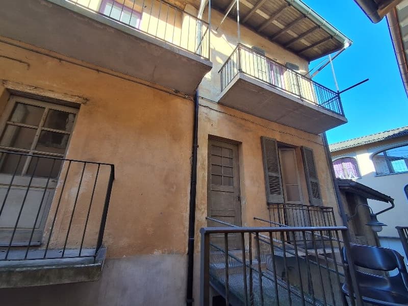 DEAL - Rustic Houses to Renovate in Ponte Tresa (4)