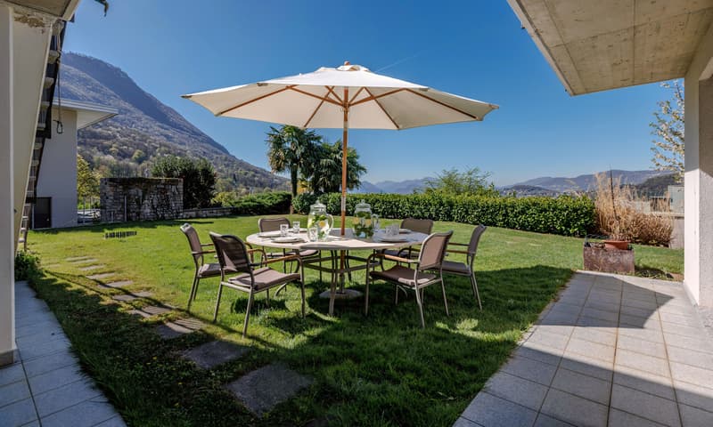 VILLA UNI/BIFAMILY 6.5 WITH LARGE GARDEN IN CADRO (7)