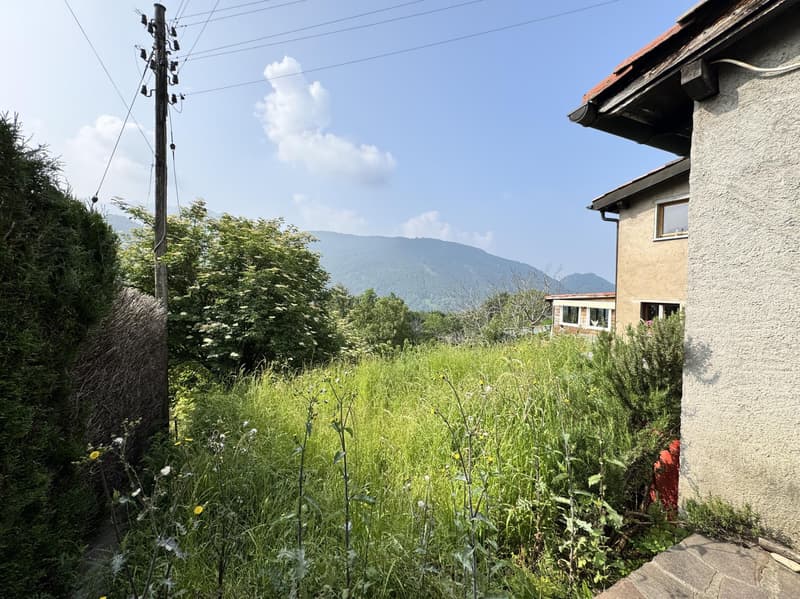 Spacious 5.5-room house with private garden in Scareglia (8)