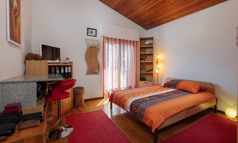 Beautiful 5.5-room villa with lake view and 1000 m² garden in Cimo (6)