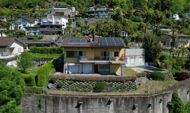 Villa élégante et spacieuse avec vue sur le lac à Agarone - Cugnasco (9)