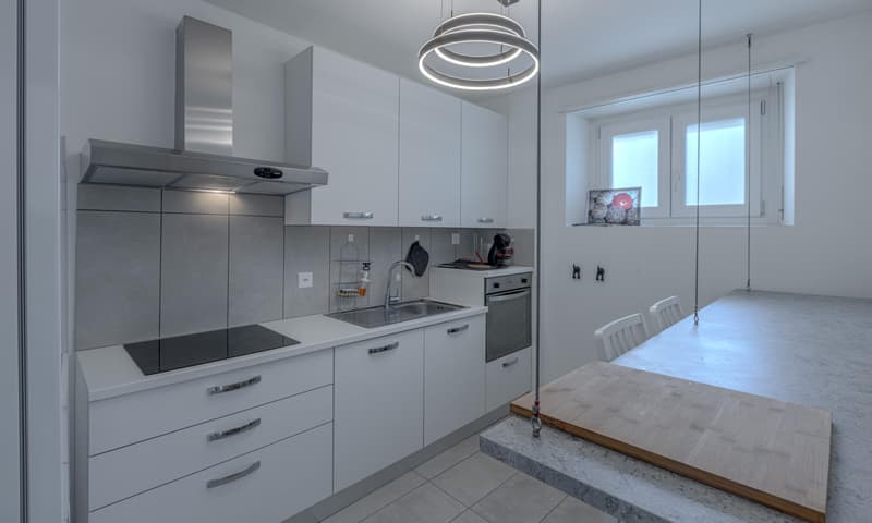 OCCASION - GRAND APPARTEMENT 3.5 PIÈCES AVEC BALCON À LUGANO FIGINO (4)