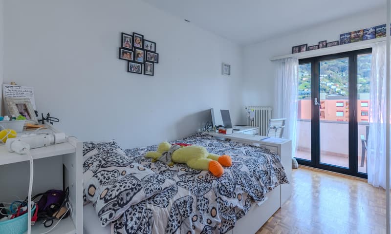 LUMINEUX 5.5 PIÈCES AVEC 2 GRANDS BALCONS ET VUE SUR BELLINZONA (8)