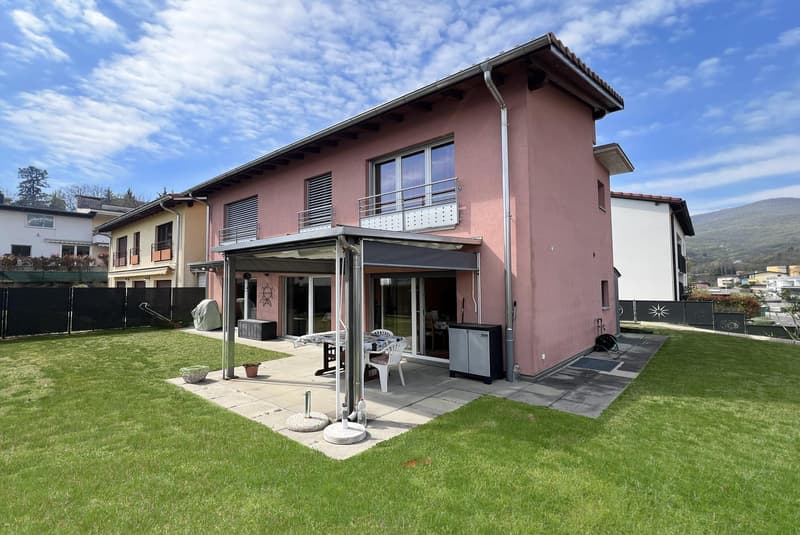 Grande villa de 5,5 pièces avec jardin plat à Besazio (10)