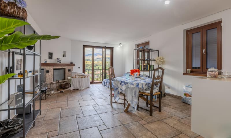 Maison avec 4,5 pièces et un monolocale attenant avec vue sur Torricella (1)