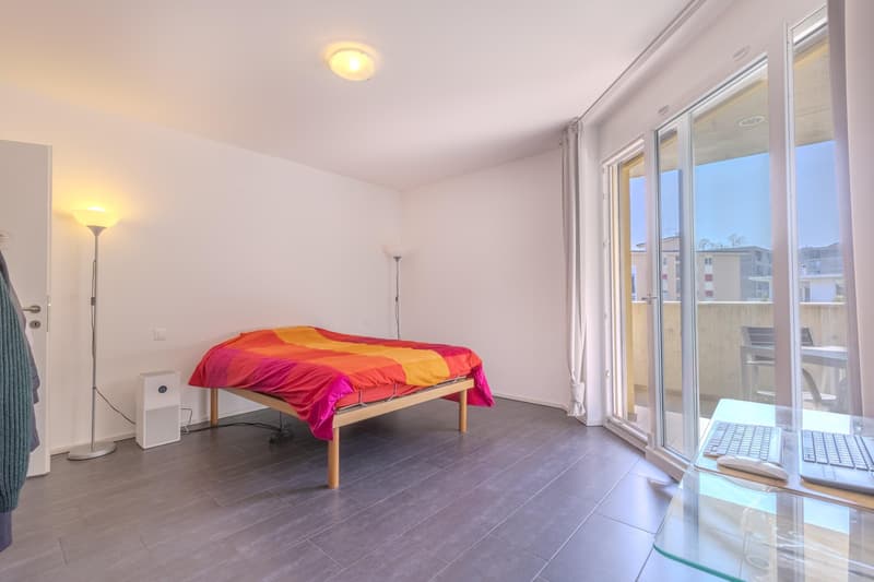 Vaste et lumineux 3.5 pièces avec vue ouverte à Porza (8)
