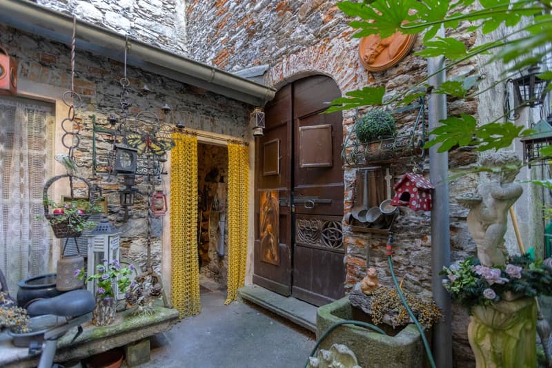 Villa historique romantique 6.5 pièces avec cour à Brissago (6)