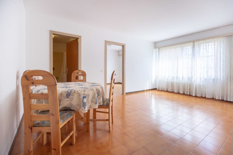 OCCASION - GRAND 2.5 PIÈCES DANS UN SECTEUR STRATÉGIQUE À MENDRISIO (2)