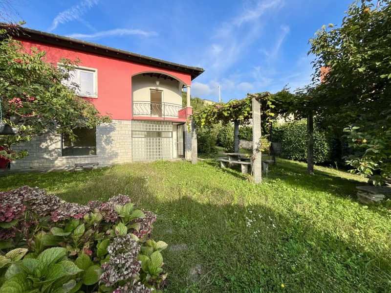 VILLA LUMINEUSE 6.5 AVEC JARDIN PLAT À BALERNA (2)