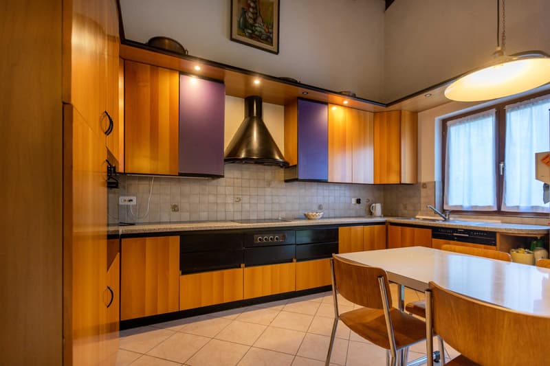 GRANDE VILLA 7,5 PIÈCES DANS UN QUARTIER RÉSERVÉ ET VERDoyANT DE TRESA (4)