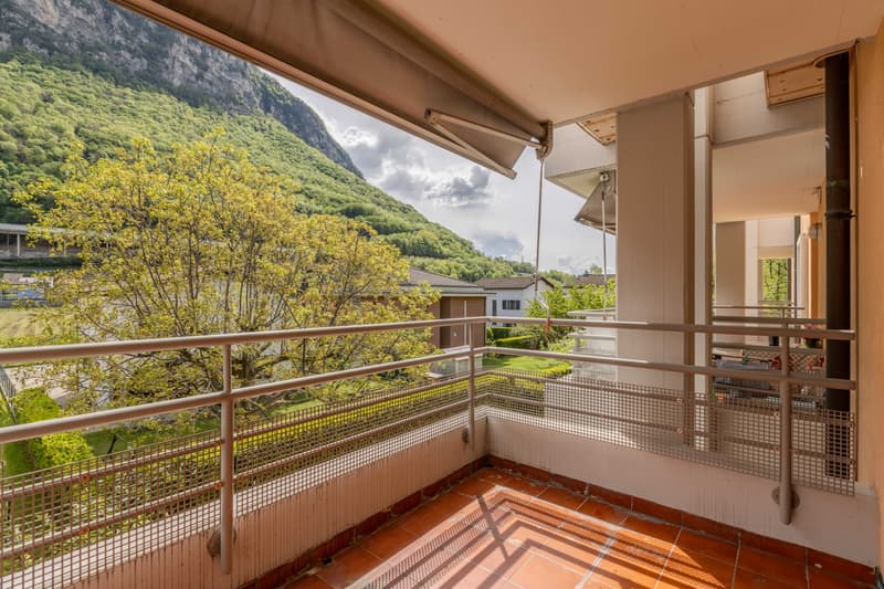 ESPACEUX 5.5 PIÈCES AVEC VUE SUR LA ZONE VERTE À RIVA SAN VITALE (8)