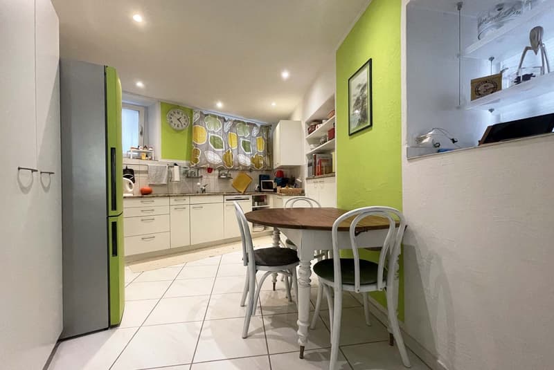 Spacious and typical 5.5-room house in Riva San Vitale (7)
