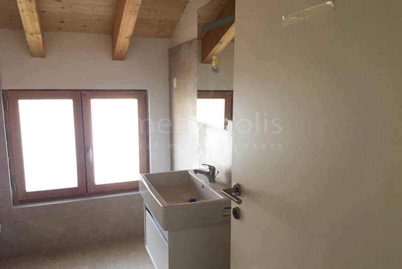 Bel appartement 3.5 pièces au dernier étage à Rancate (8)