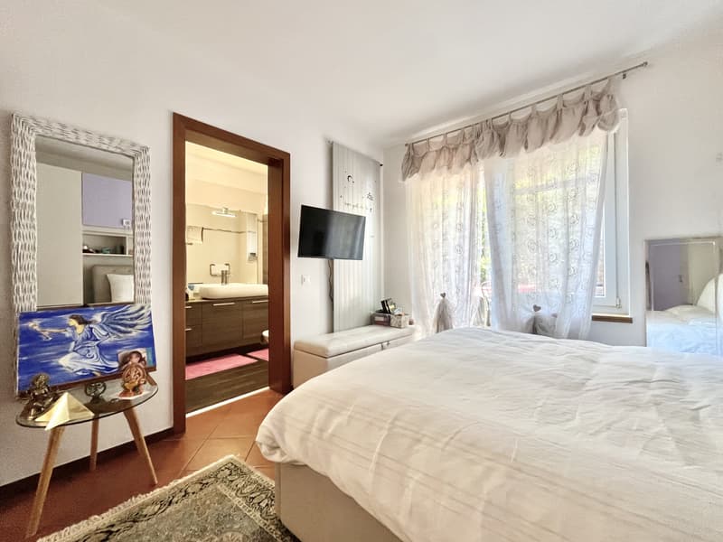 GRAZIOSA CASA BIFAMILIARE 6.5 LOCALI VISTA LAGO A MAROGGIA (6)