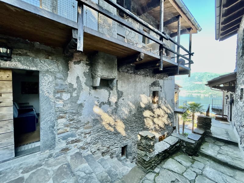 RÉSIDENCE SECONDaire - RUSTIQUE 2.5 VUE SUR LE LAC À BRISSAGO (7)