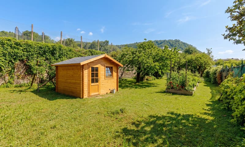 GRANDE CASA BIFAMILIARE CON TERRENO DI 1000 MQ A RANCATE (8)