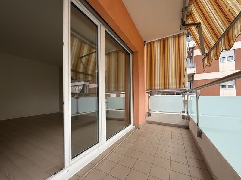Mietwohnung 3.5 Zimmer mit 2 Terrassen in Viganello (2)