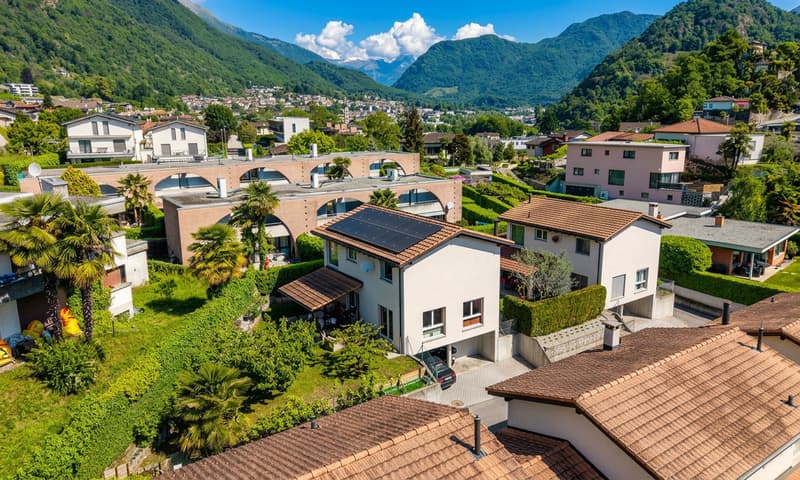 BELLA CASA 5.5 LOCALI CON SPLENDIDO GIARDINO A GRAVESANO (9)