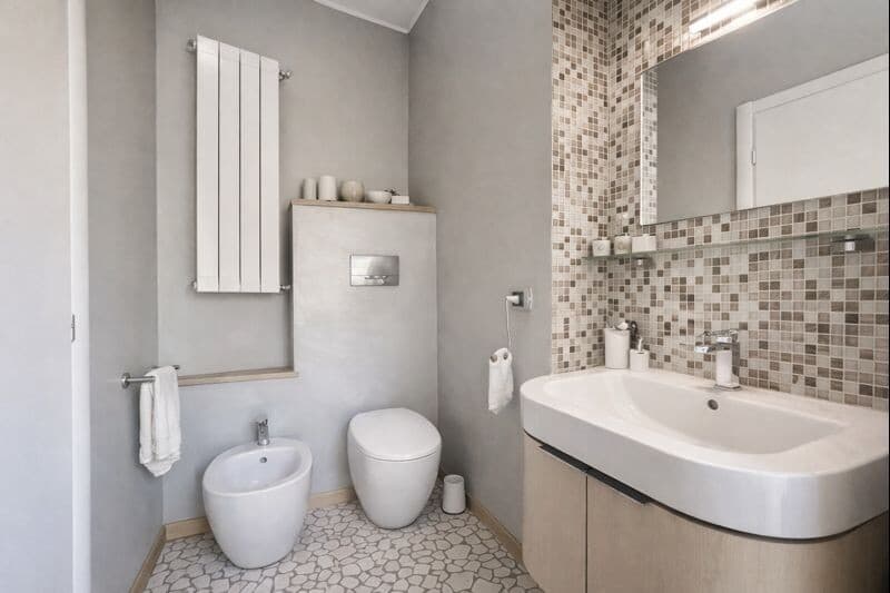 Revenue Palace with 3 Units and Commercial Unit in Maslianico (5)