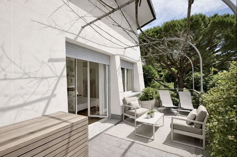 Revenue Palace with 3 Units and Commercial Unit in Maslianico (6)