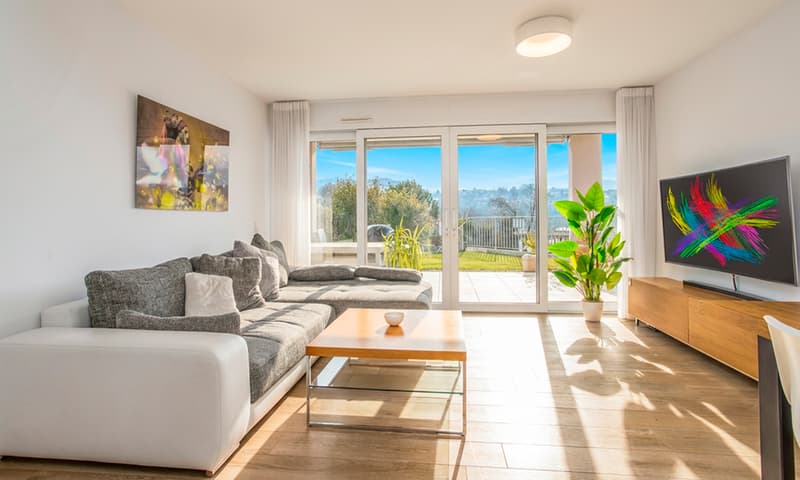 STUNNING AND MODERN 3.5-ROOM APARTMENT WITH GARDEN IN PAZZALLO (1)
