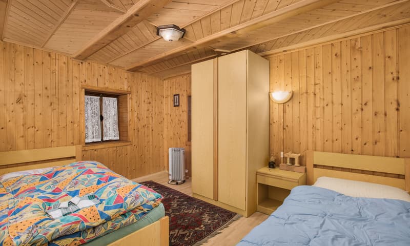Spacious rustic renovated house of 10 rooms in Val di Blenio (7)