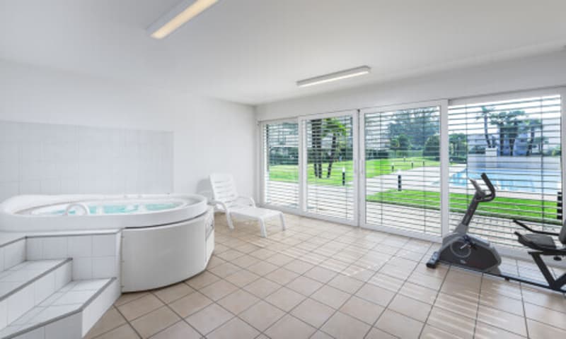 BRIGHT ATTIC 3.5 WITH LARGE ROOF TOP TERRACE IN PREGASSONA (8)