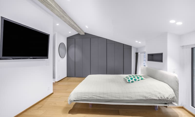MAISON CARACTÉRISTIQUE ET MODERNE COMME NEUVE À COLLINA D'ORO (7)
