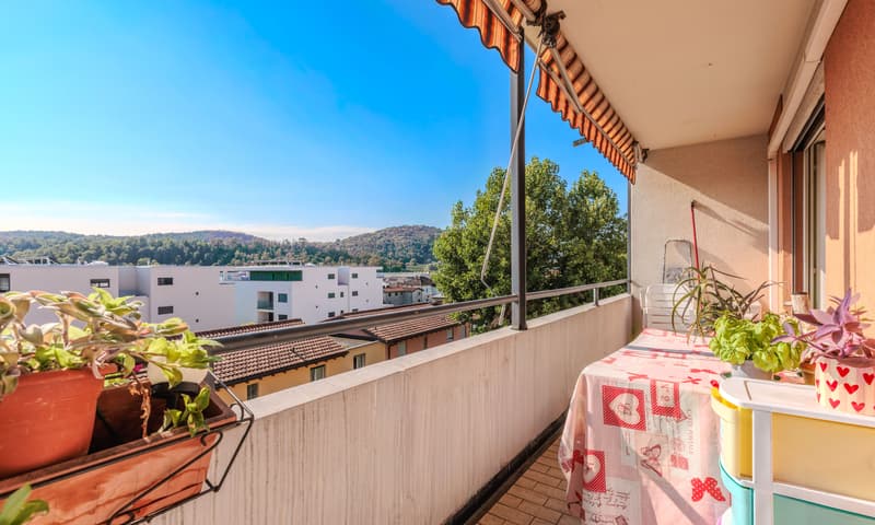 SPLENDIDES 4.5 LOCALE LETZTES STOCKWERK MIT OFFENER AUSBLICK NACH STABIO (2)