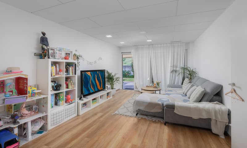 SPLENDID 4.5 ROOMS WITH PRIVATE GARDEN IN LUGANO FIGINO (3)