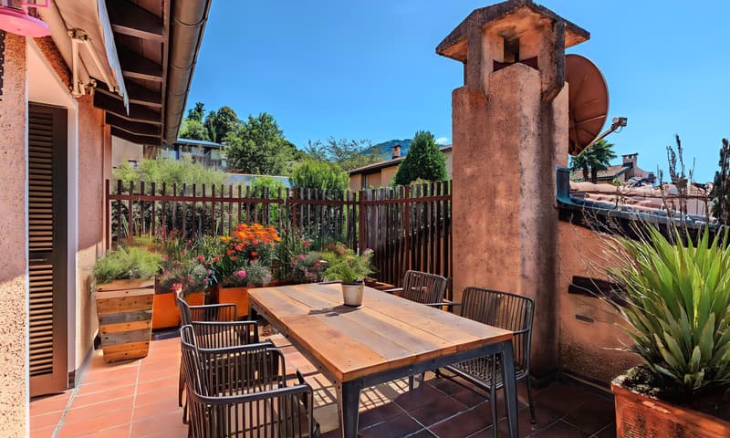 Spacious and exclusive 6.5-room villa with pool in Comano (6)
