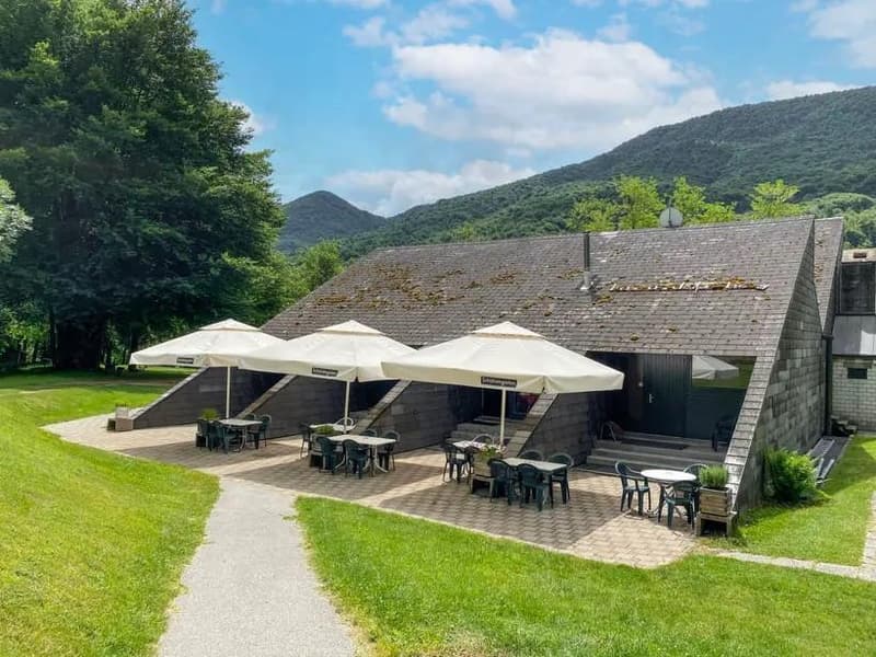 Structure touristique avec piscine et restaurant dans le Malcantone (4)