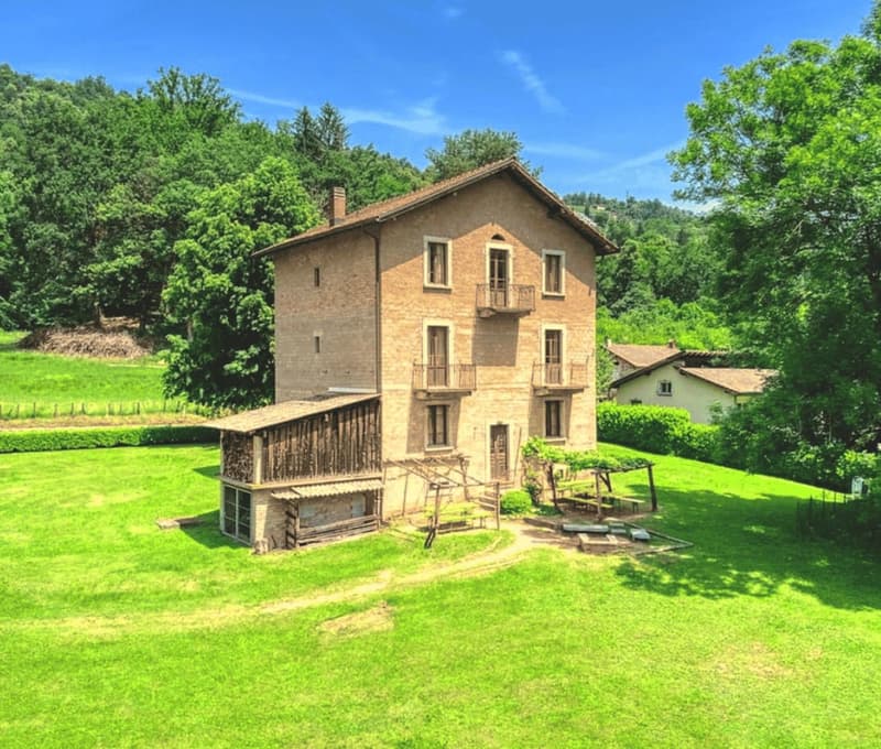 Structure touristique avec piscine et restaurant dans le Malcantone (3)