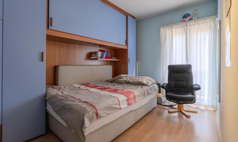 HELLES 5.5-ZIMMER-WOHNUNG MIT 2 GROßEN BALKONEN UND BELLINZONA-BLICK (6)